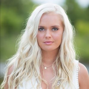 Meet your Posher, Abigail